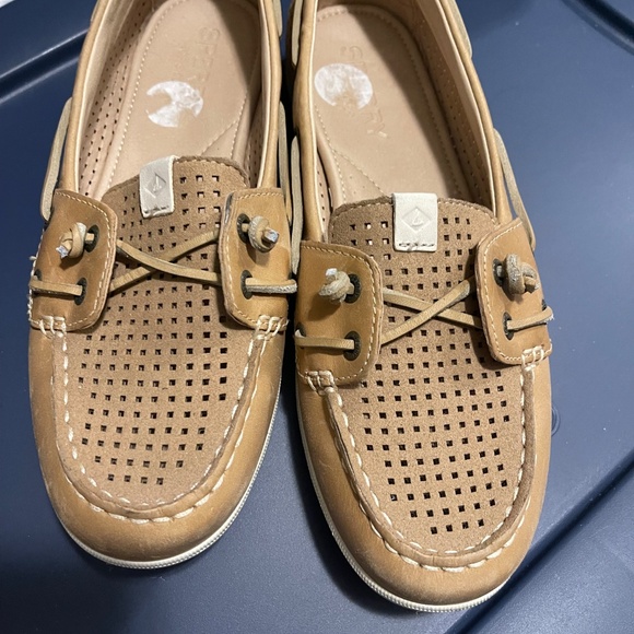 Women's Tan Sperry- Non Marking Sole Deck Shoes- 7 1/2 - Picture 1 of 9